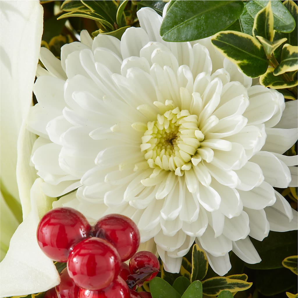 Festive Moments Tree – CINDY'S FLOWERS AND GIFTS, Colonia NJ