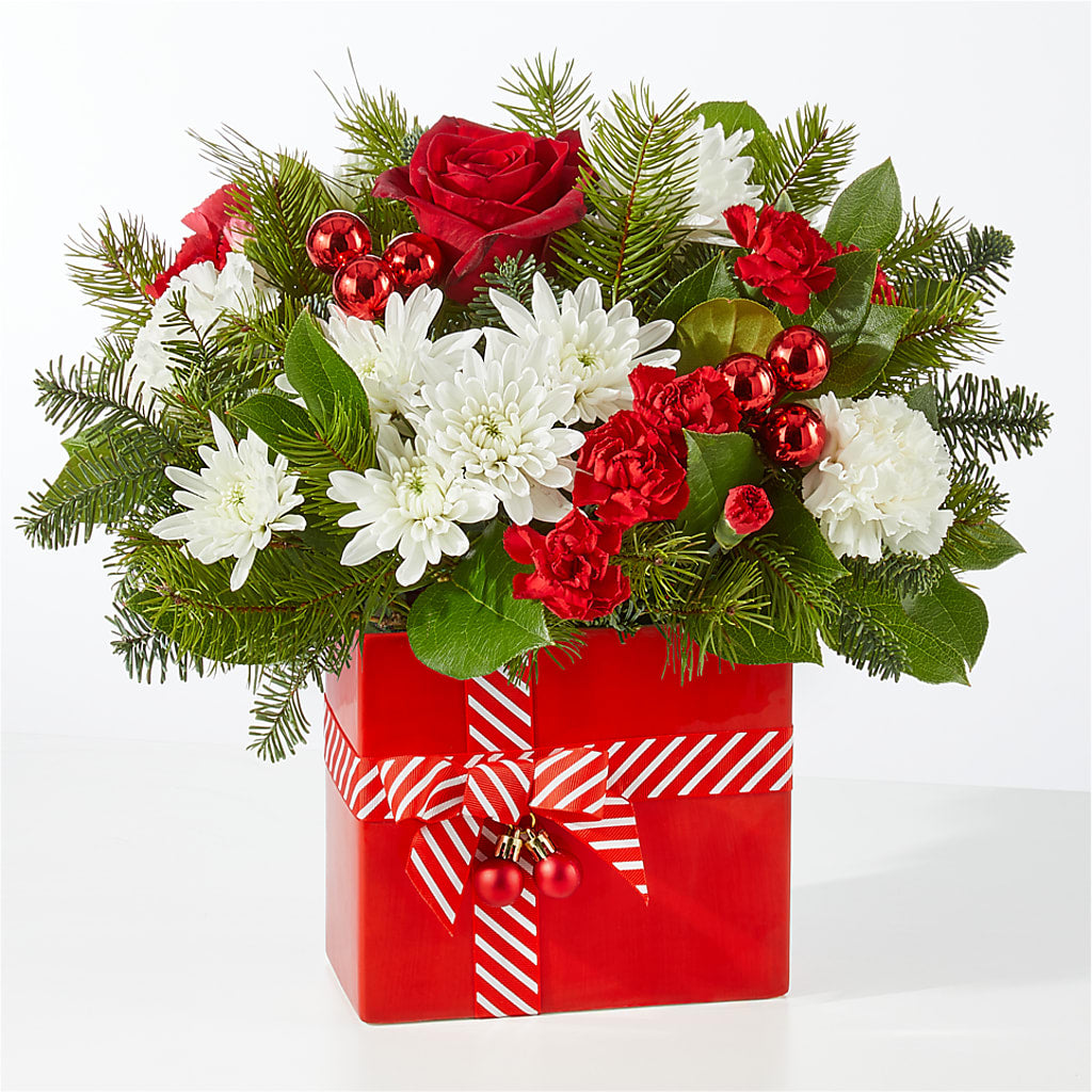 Presents Under the Tree Bouquet – CINDY'S FLOWERS AND GIFTS, Colonia NJ