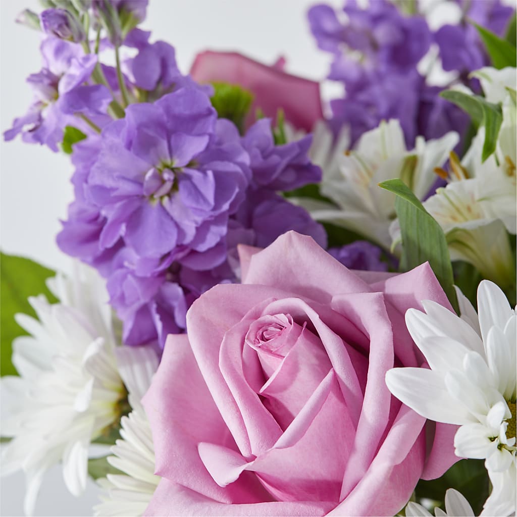 Garden of Peace Bouquet – CINDY'S FLOWERS AND GIFTS, Colonia NJ