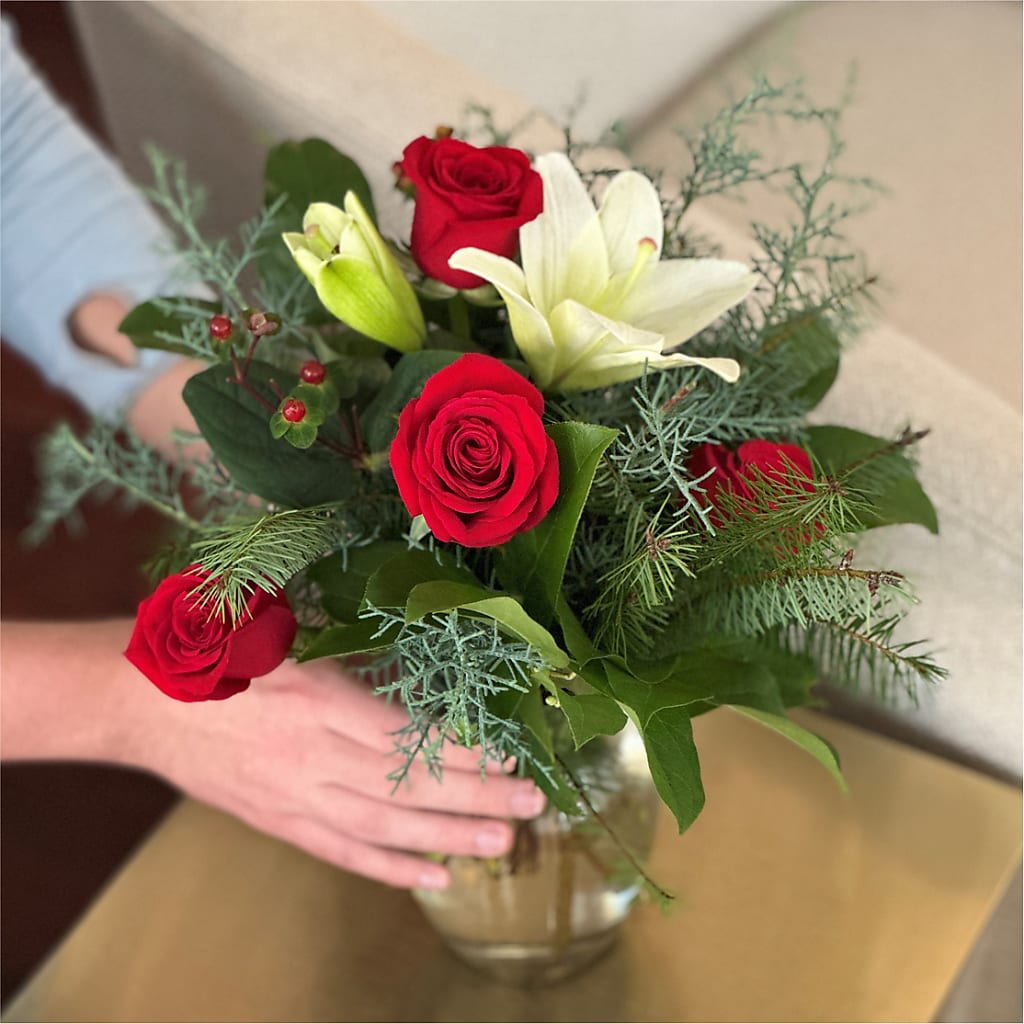 Glittering Lights Bouquet – CINDY'S FLOWERS AND GIFTS, Colonia NJ