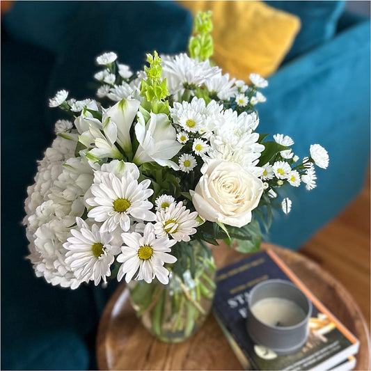 Classic Ivory – A Florist Original – CINDY'S FLOWERS AND GIFTS, Colonia NJ