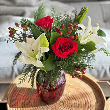 Evergreen Delight Bouquet – CINDY'S FLOWERS AND GIFTS, Colonia NJ